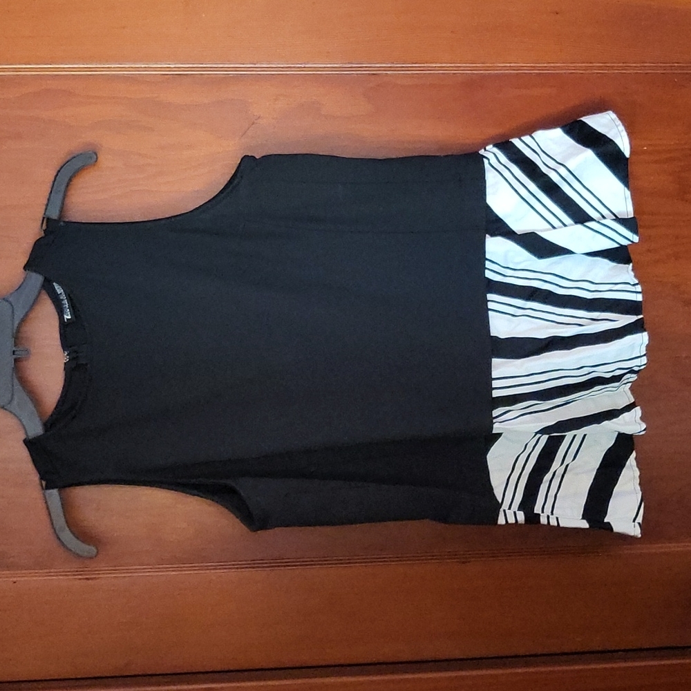 NY & Co Sleeveless Dress Shirt Size S